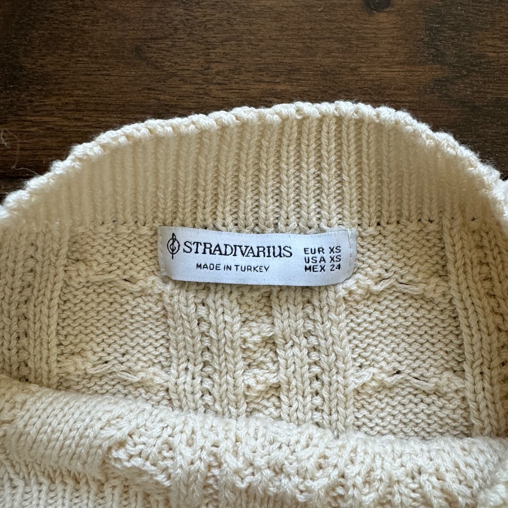 Knit sweater - Picture 2 of 2